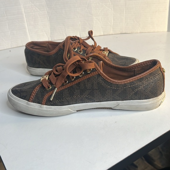 Womens Size 7.5 Michael Kors Lace Up Brown Signature Sneakers - Picture 6 of 10